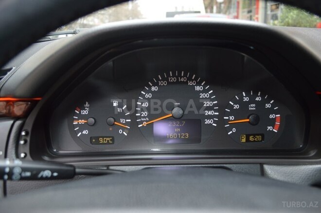 Mercedes E 280 2000, 162,000 km - 2.8 l - Bakı