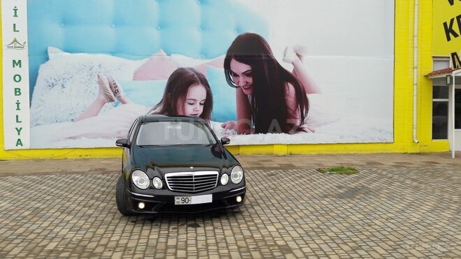 Mercedes E 350 2005, 320,000 km - 3.5 l - Bakı