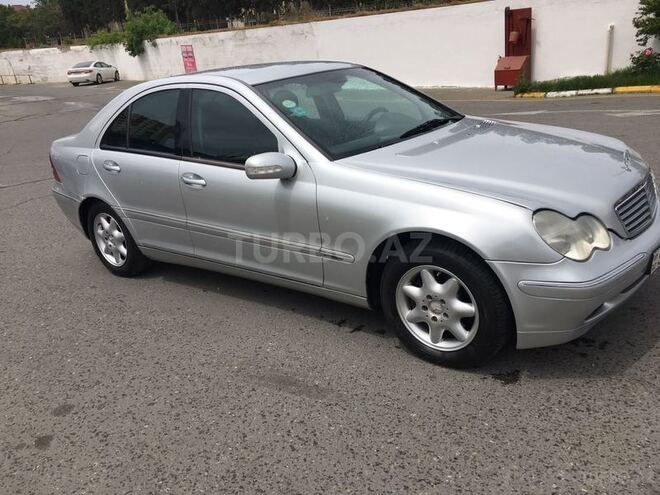 Mercedes C 220 2000, 171,000 km - 2.2 l - Bakı