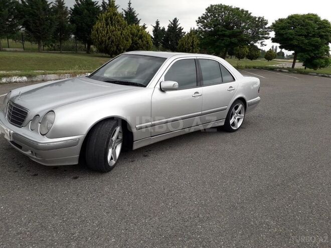 Mercedes E 220 2000, 250,000 km - 2.2 l - Şəmkir
