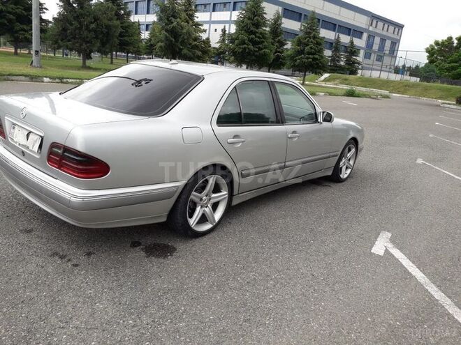 Mercedes E 220 2000, 250,000 km - 2.2 l - Şəmkir