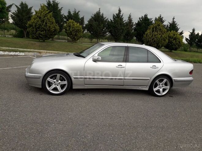 Mercedes E 220 2000, 250,000 km - 2.2 l - Şəmkir