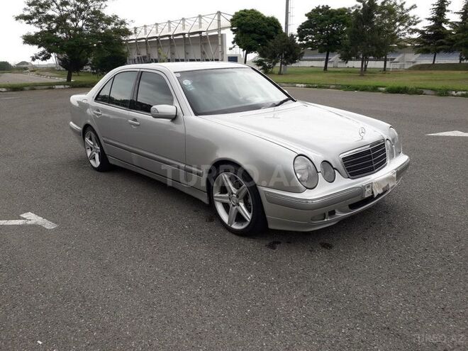 Mercedes E 220 2000, 250,000 km - 2.2 l - Şəmkir