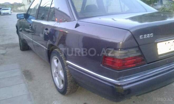 Mercedes E 220 1994, 270,000 km - 2.2 l - Bakı