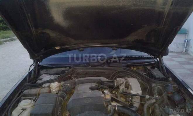 Mercedes E 220 1994, 270,000 km - 2.2 l - Bakı