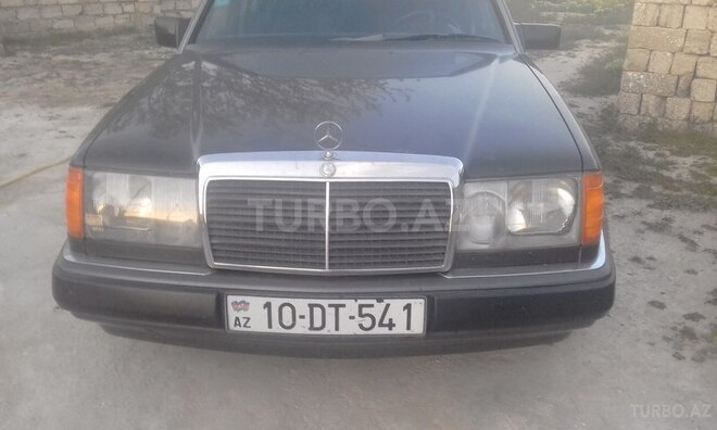 Mercedes E 200 1990, 250,000 km - 2.0 l - Bakı