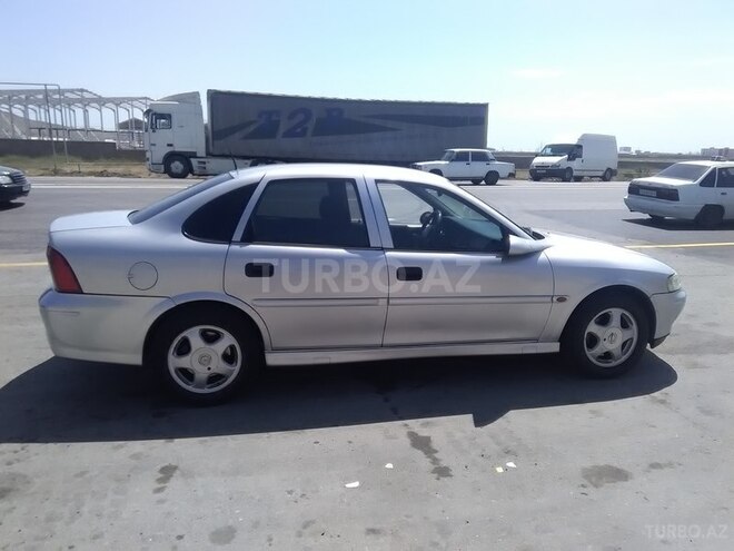 Opel Vectra 1999, 28,000 km - 1.6 л - Bakı