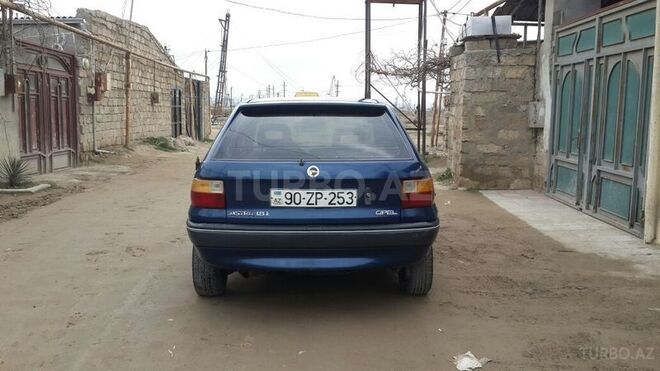 Opel Astra 1994, 320,000 km - 2.0 l - Bakı
