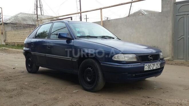 Opel Astra 1994, 320,000 km - 2.0 l - Bakı