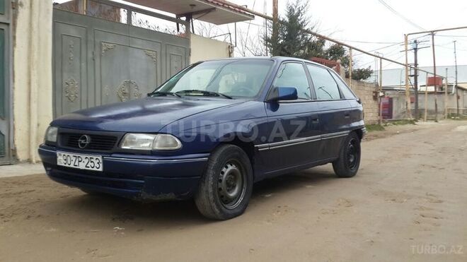 Opel Astra 1994, 320,000 km - 2.0 l - Bakı