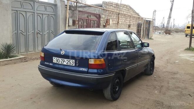 Opel Astra 1994, 320,000 km - 2.0 l - Bakı