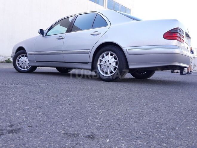 Mercedes E 270 2000, 248,000 km - 2.7 l - Bakı