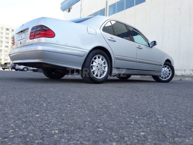 Mercedes E 270 2000, 248,000 km - 2.7 l - Bakı