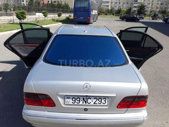 Mercedes E 270 2000, 248,000 km - 2.7 l - Bakı
