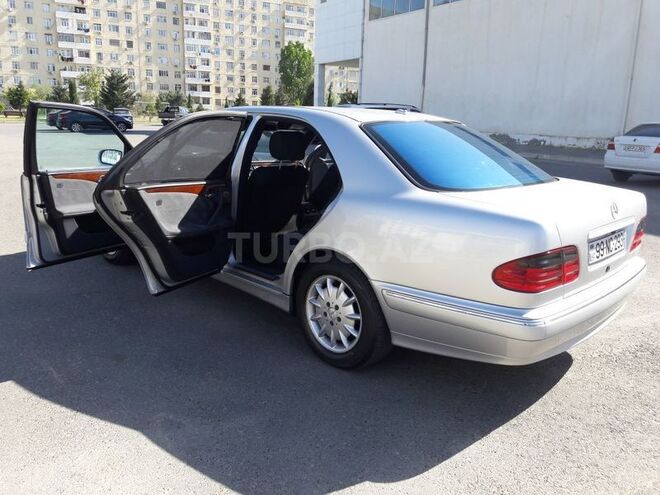 Mercedes E 270 2000, 248,000 km - 2.7 l - Bakı