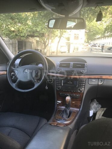 Mercedes E 240 2003, 262,000 km - 2.6 l - Bakı