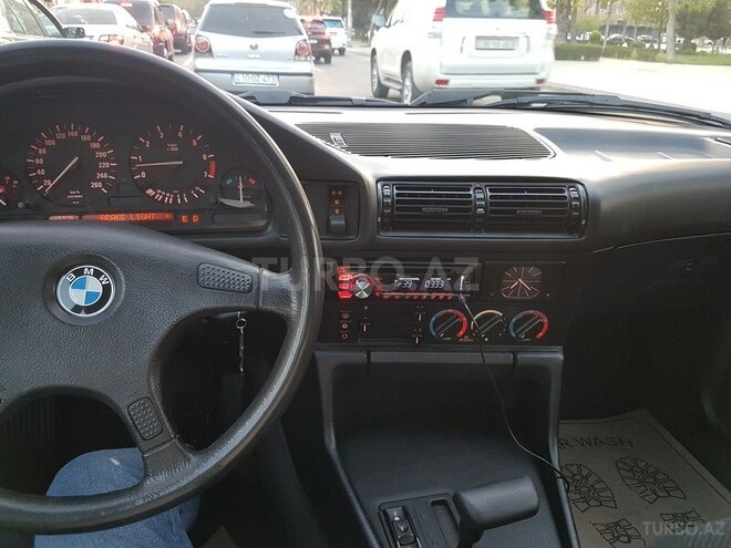 BMW 525 1992, 177,000 km - 2.5 l - Bakı