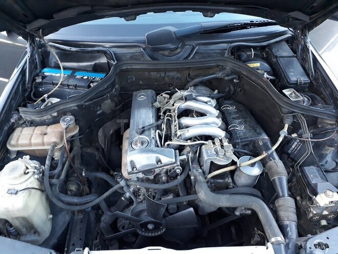 Mercedes E 200 1992, 240,000 km - 2.0 l - Sumqayıt
