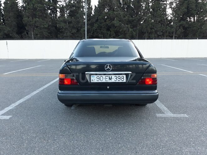 Mercedes E 200 1992, 240,000 km - 2.0 l - Sumqayıt