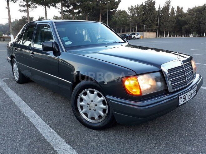 Mercedes E 200 1992, 240,000 km - 2.0 l - Sumqayıt