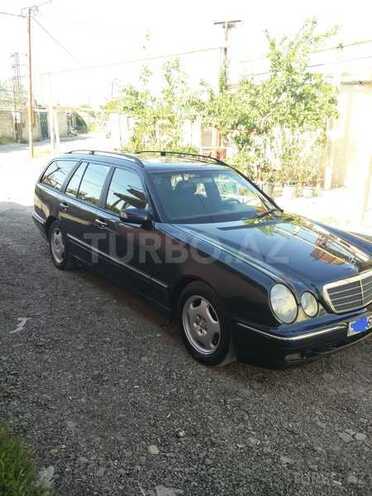 Mercedes E 220 2000, 450,000 km - 2.2 l - Bakı