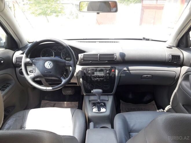 Volkswagen Passat 2003, 290,000 km - 1.8 l - Bakı