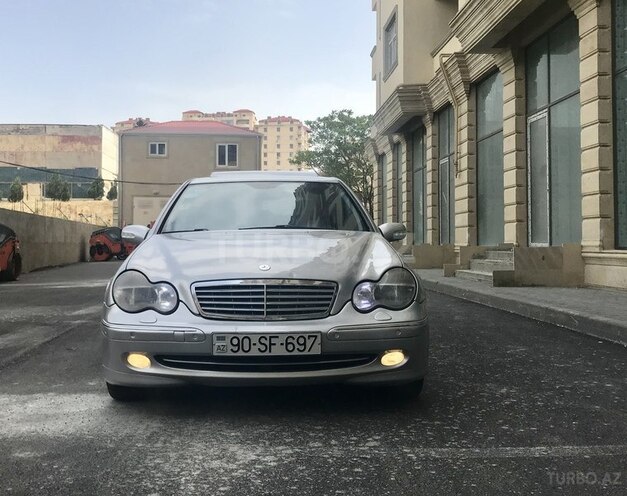 Mercedes C 240 2001, 207,000 km - 2.6 l - Bakı