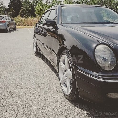 Mercedes E 240 2000, 219,000 km - 2.4 l - Sumqayıt