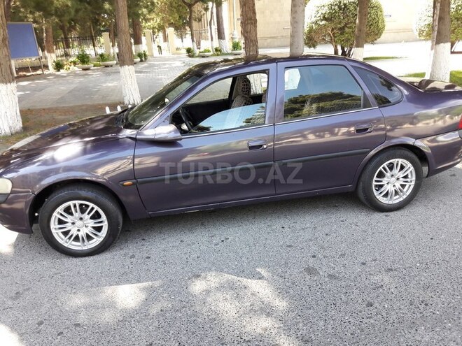 Opel Vectra 1995, 254,333 km - 1.6 л - Sumqayıt