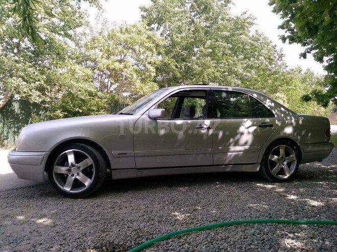 Mercedes E 230 1996, 277,822 km - 2.3 l - Bakı