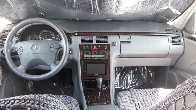 Mercedes E 320 2000, 240,000 km - 3.2 l - Bakı