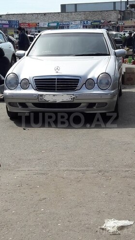 Mercedes E 320 2000, 240,000 km - 3.2 l - Bakı