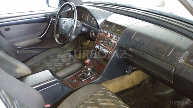Mercedes C 180 1995, 564,000 km - 1.8 л - İsmayıllı