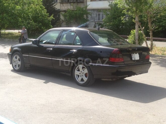 Mercedes C 230 2000, 220,000 km - 2.3 l - Bakı
