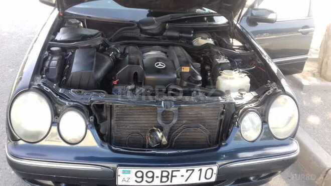 Mercedes E 240 1999, 299,000 km - 2.4 l - Bakı