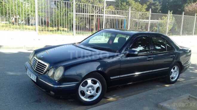 Mercedes E 240 1999, 299,000 km - 2.4 l - Bakı