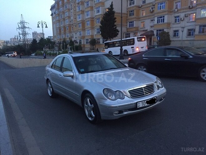 Mercedes C 320 2001, 304,000 km - 3.2 l - Bakı