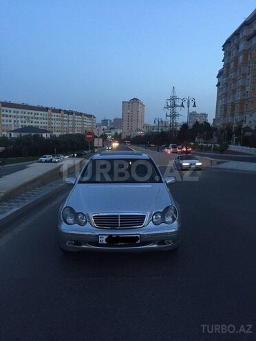 Mercedes C 320 2001, 304,000 km - 3.2 l - Bakı