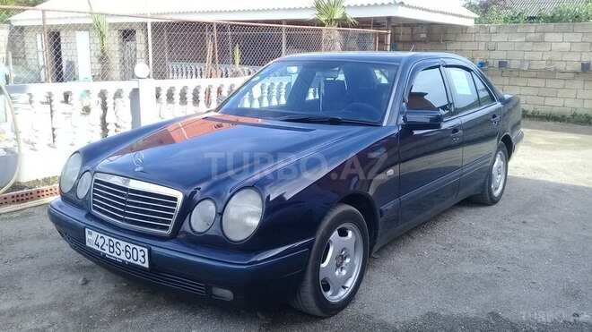 Mercedes E 200 1999, 285,000 km - 2.0 л - Astara