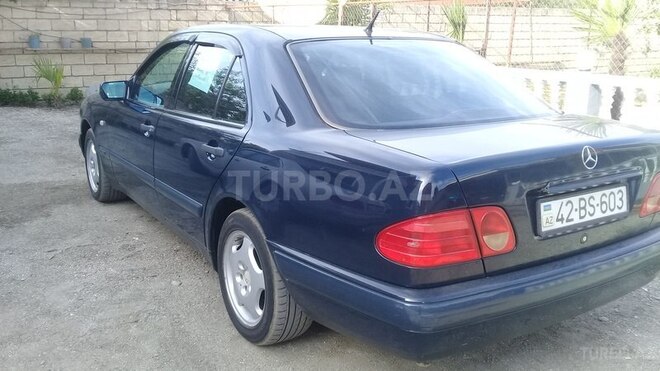 Mercedes E 200 1999, 285,000 km - 2.0 л - Astara