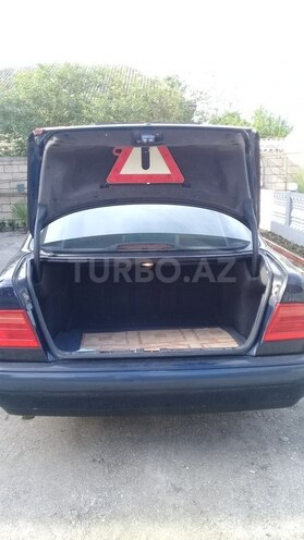 Mercedes E 200 1999, 285,000 km - 2.0 л - Astara