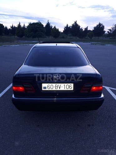 Mercedes E 230 1998, 215,000 km - 0.2 l - Şəmkir
