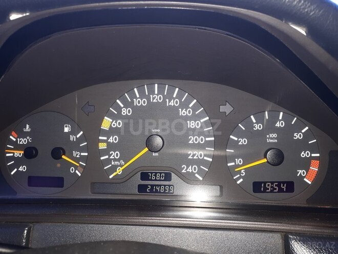 Mercedes E 230 1998, 215,000 km - 0.2 l - Şəmkir