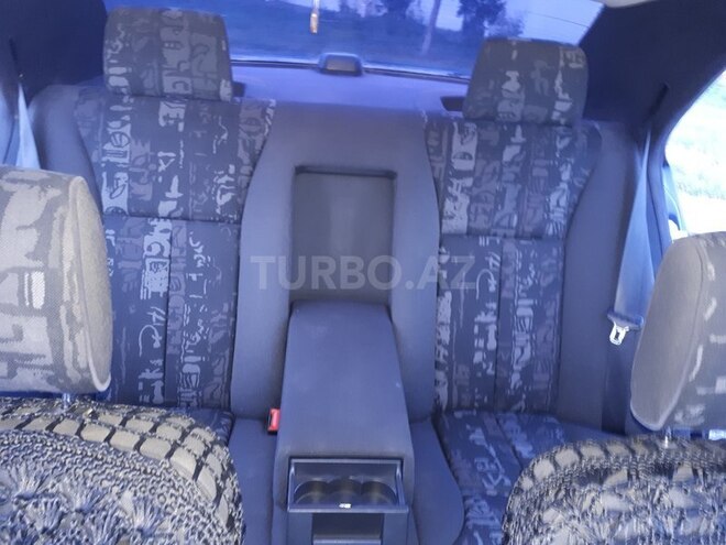 Mercedes E 230 1998, 215,000 km - 0.2 l - Şəmkir