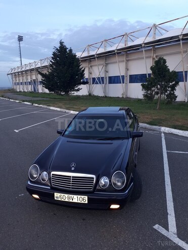 Mercedes E 230 1998, 215,000 km - 0.2 l - Şəmkir