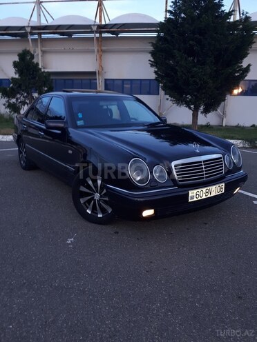 Mercedes E 230 1998, 215,000 km - 0.2 l - Şəmkir