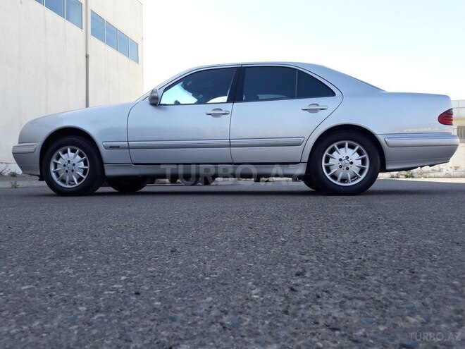 Mercedes E 270 2000, 248,000 km - 2.7 l - Bakı