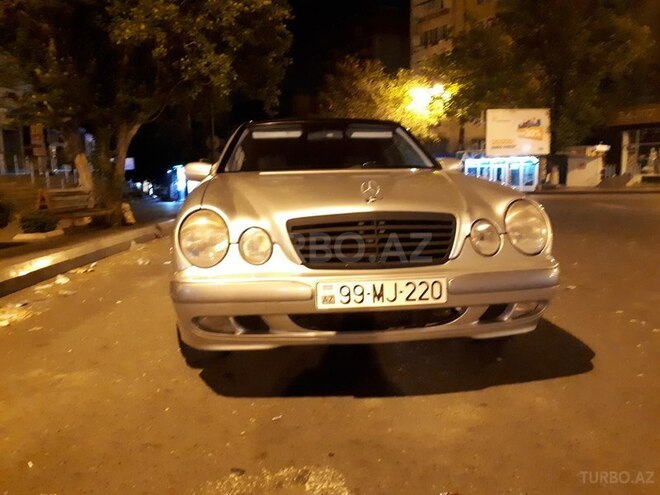Mercedes E 200 2000, 285,000 km - 2.0 l - Bakı