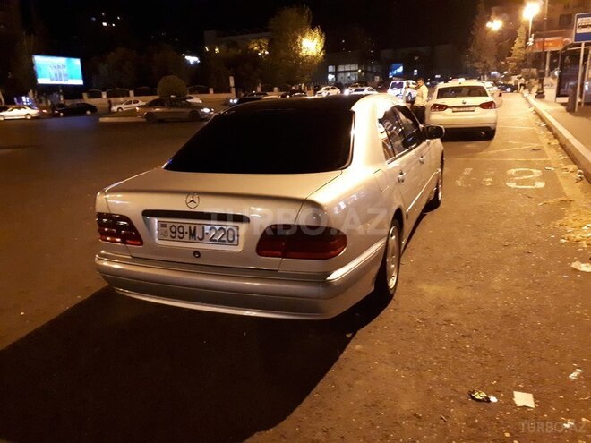 Mercedes E 200 2000, 285,000 km - 2.0 l - Bakı
