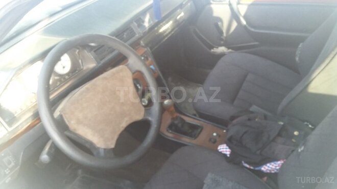 Mercedes E 200 1995, 370,000 km - 0.2 l - Bakı